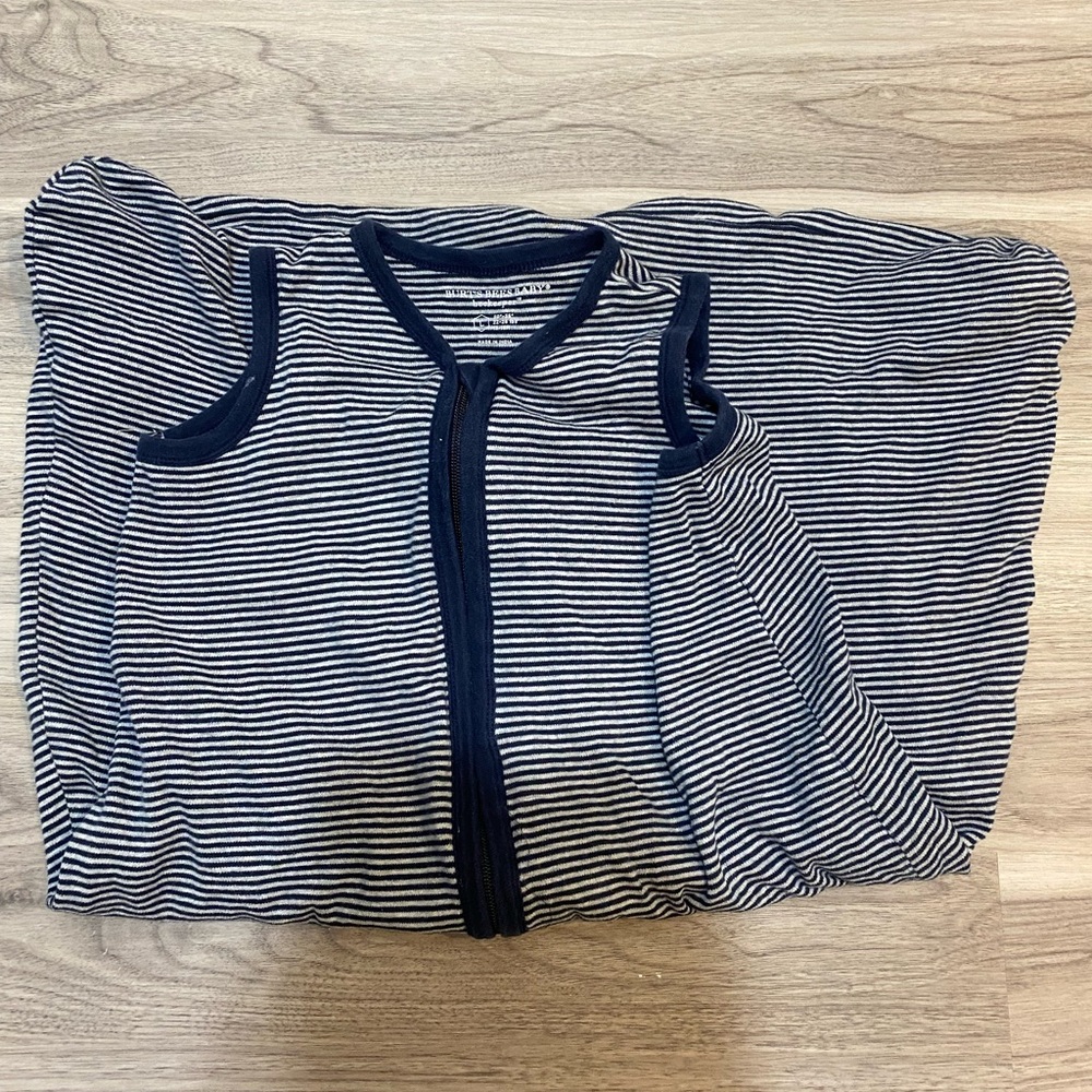 Burt’s Bees Beekeeper sleep sack 🐝